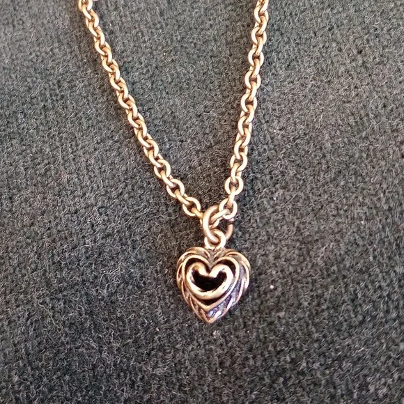 🧡2/$10 EUC PREMIER DESIGNS Gold Heart Pendant Ankle Bracelet - Picture 2 of 5